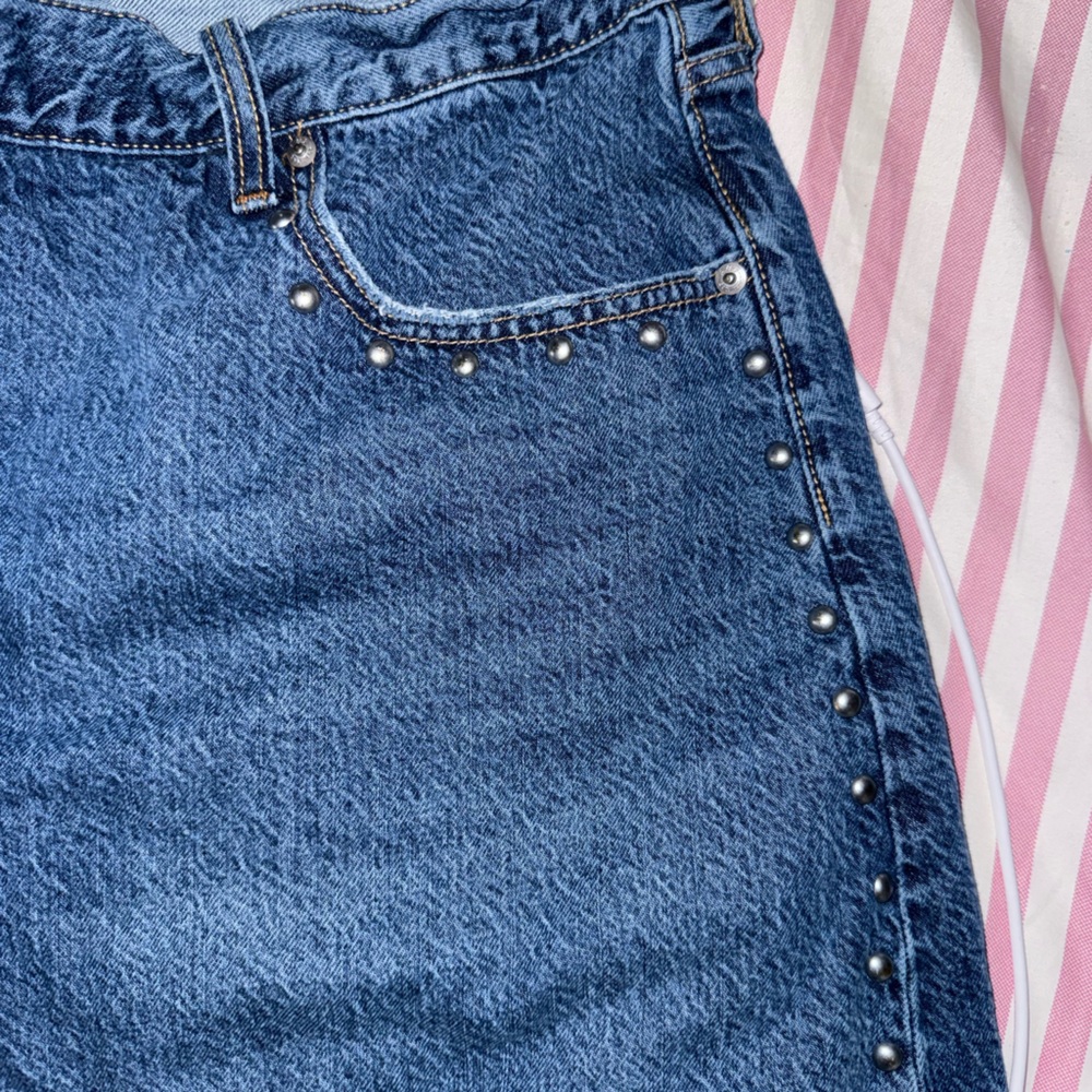 Denim High Rise Loose Women's Shorts - Picture 3 of 3